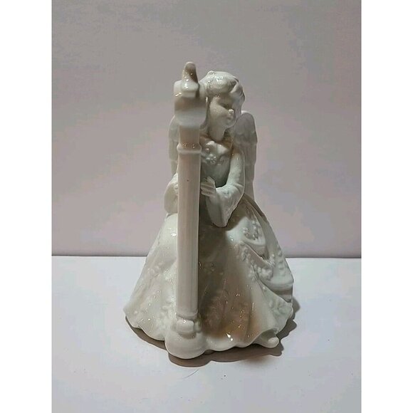 Midwest Taiwan White Porcelain Angel Harp Figurine Wind Up Music Box Vintage - Picture 5 of 7
